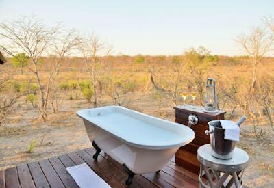 Walking safaris and amazing bathtubs