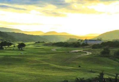 Bushman Sands Golf Course Gary Player design Bushmans River links style pot bunkers 4-star hotel spa