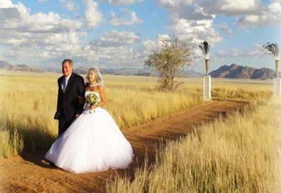 Desert wedding venues Namibia Namib dunes solitude clarity of light remote ceremony
