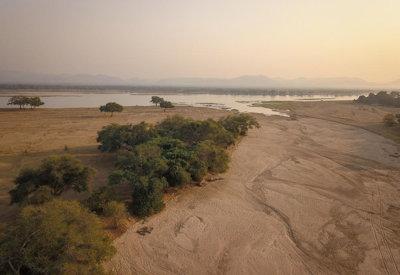 Chikwenya Camp in the remote Mana Pools