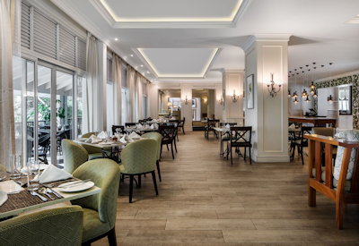 Four Points by Sheraton Arusha main restaurant à la carte buffet weekend high tea Tanzania