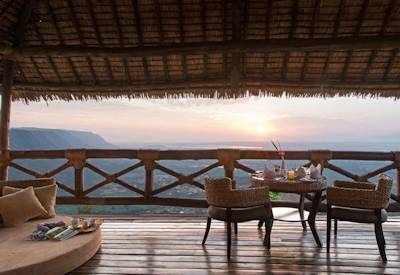 Serengeti National Park Great Migration wildebeest zebra Sopa Lodge Classic Saffron Safari
