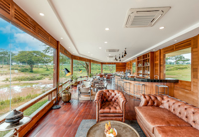 Chobe Safari Lodge bush dining safari breakfast Murchison Falls National Park Uganda