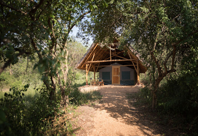 Murchison River Lodge thatched tented suite papyrus islands hippo views Nile Uganda