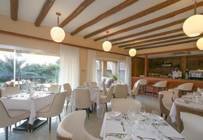 Hotel No.5 in-house restaurant specialty gin Belgian beer international wine Entebbe Uganda