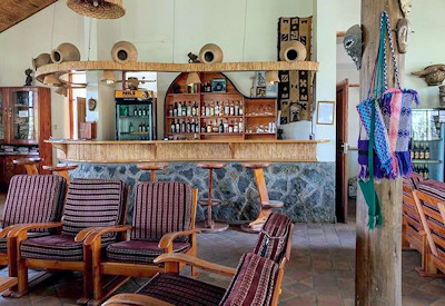 Travellers Rest Hotel lounge bar aperitif garden Virunga volcanoes Uganda