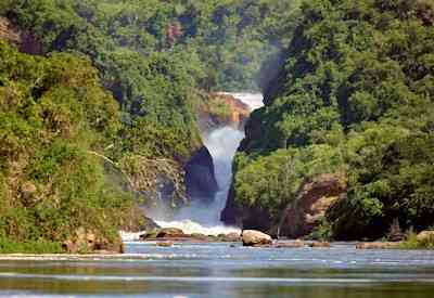 Murchison Falls National Park 3840km² Uganda largest savannah elephant buffalo lion leopard