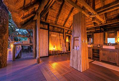 Excellent wildlife viewing and armchair safaris overlooking an active oxbow lagoon at Chamilandu Bushcamp