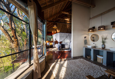 Chundukwa River Lodge luxury Zambezi accommodation Chundu Cottage family six Zambia