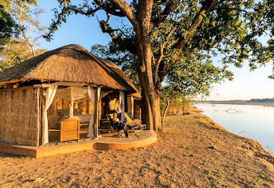 Mchenja Camp elegant seasonal safari camp offering sweeping panoramic views over the Luangwa River