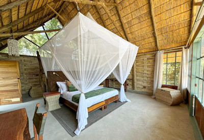 Mwamba Bush Camp rustic relaxed Gardenia Fig Ebony Sausage chalets South Luangwa Zambia