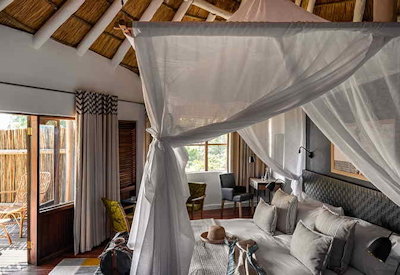 Sussi Chuma Lodge luxury treehouse suite giant ebony tree Zambezi River Livingstone Zambia