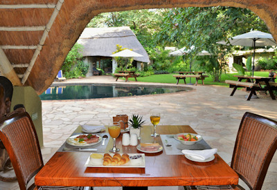 Bayete Guest Lodge friendly staff complimentary breakfast restaurant Victoria Falls Zimbabwe