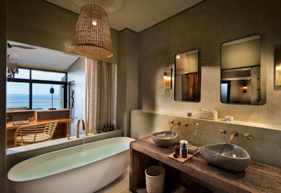 Bumi Hills Safari Lodge bathtub for two en-suite Lake Kariba views Zimbabwe
