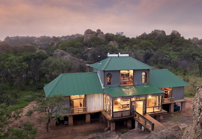 Khayelitshe House exceptional views Matobo Hills balancing rocks Zimbabwe