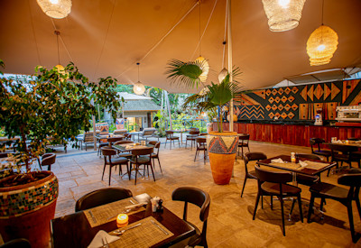 Shongwe Lookout Chef Jason African modern fusion cuisine local ingredients Zimbabwe