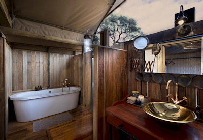 Somalisa Expeditions Camp en-suite bathroom bath shower hot water Hwange Zimbabwe
