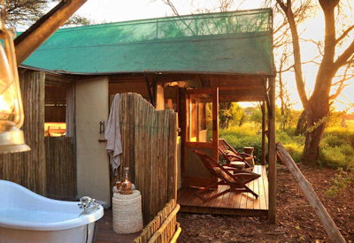 The Hide Hwange outdoor bathtub Dove's Nest treehouse sleep-out Hwange Zimbabwe